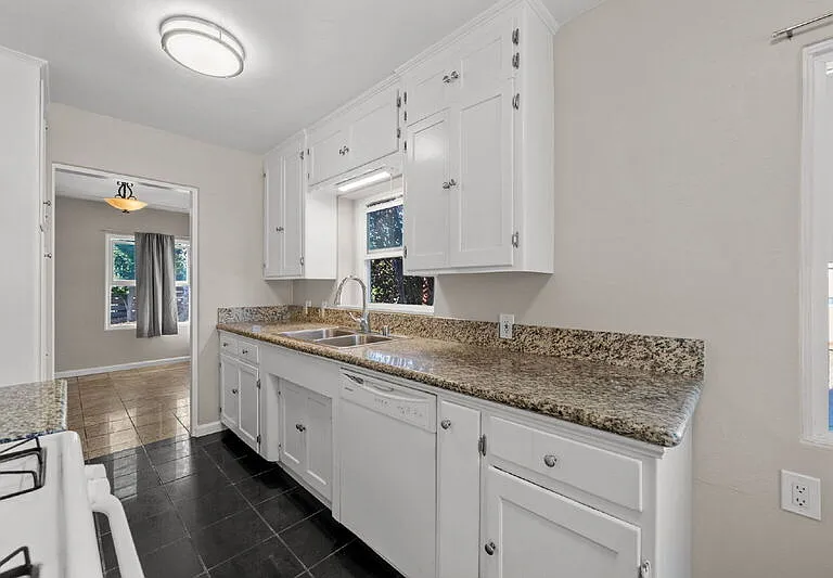 7105 Central Ave — Photo 26
