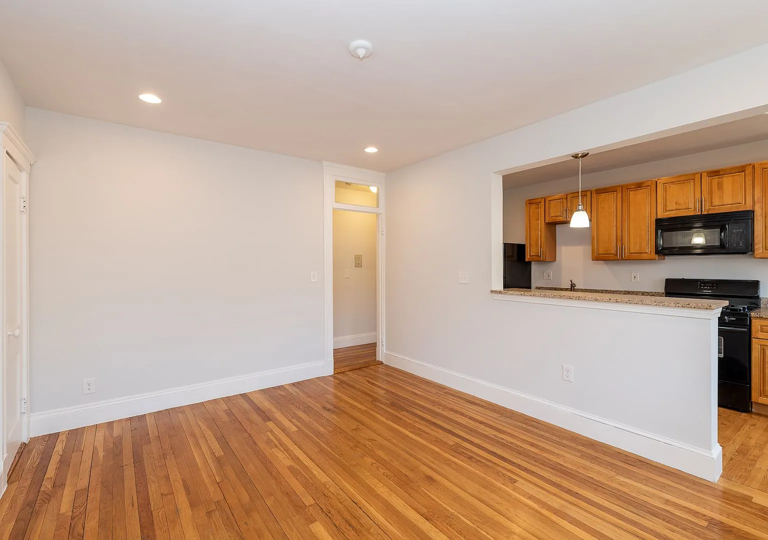 $2,385 Brighton Studio Near Cleveland Circle | Heat & Hot Water Included | Close to the Green Line — Photo 1