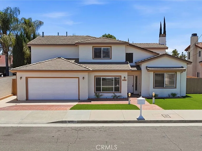 18112 Osborne St — Photo 3