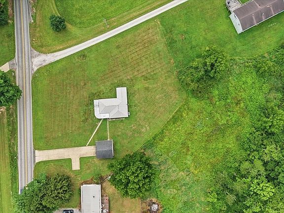 5th image of 4658 Possum Run Rd