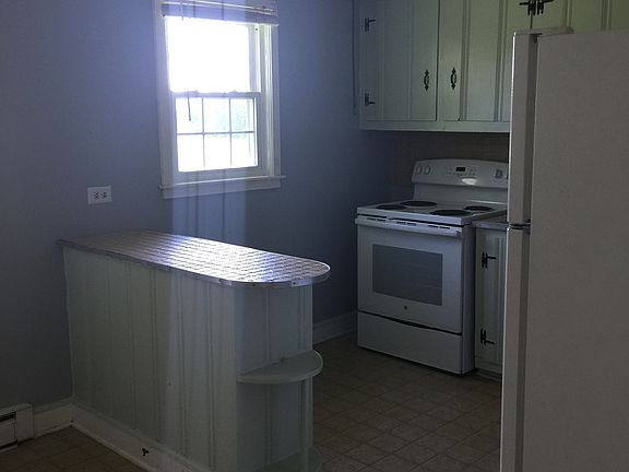 eat in kitchen with small bar