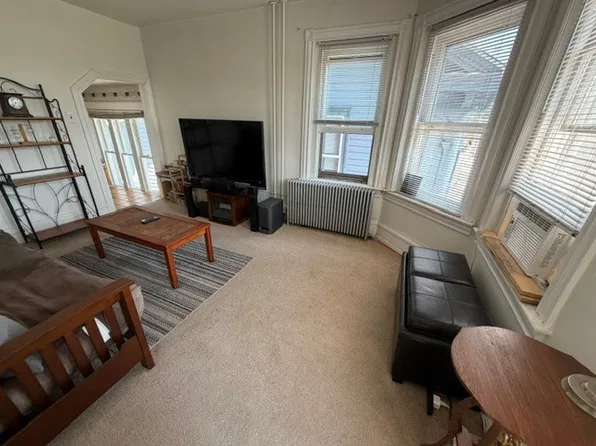63 W Ashland St, Doylestown, PA 18901