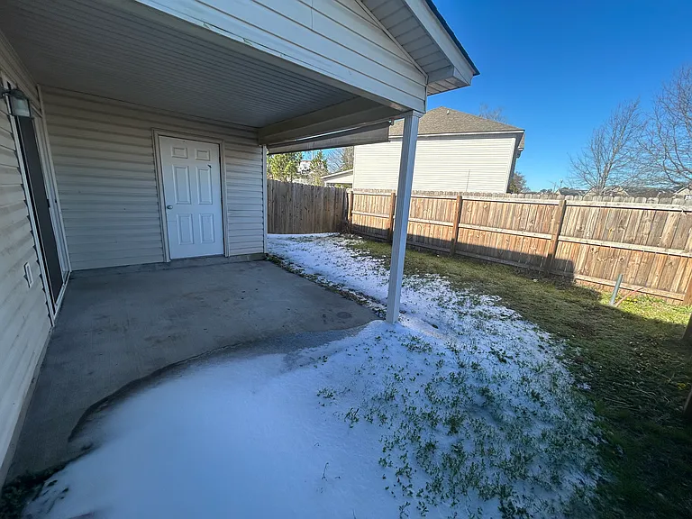 4000 Lucerne Ct #B — Photo 2
