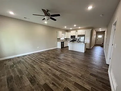 632 West Clark Street unit B - 1 — Photo 3