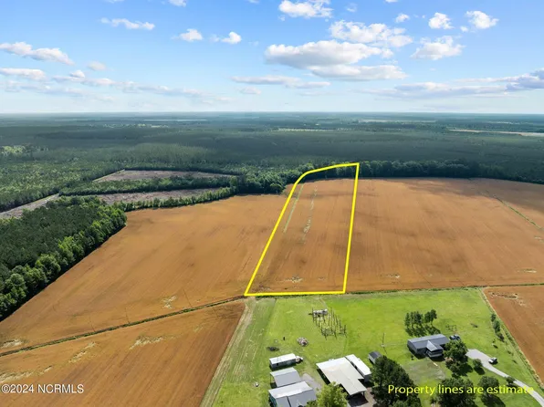 800 Lewis Road, Vanceboro, NC 28586