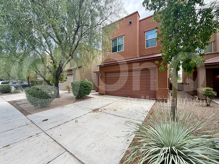 2879 N Silkie Pl — Photo 4