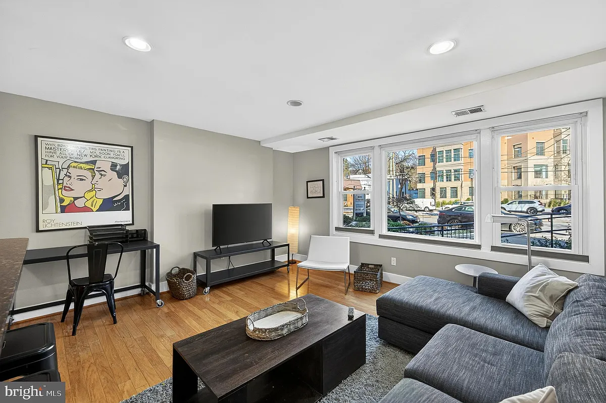 Building Photo - 4840 Macarthur Blvd NW #408