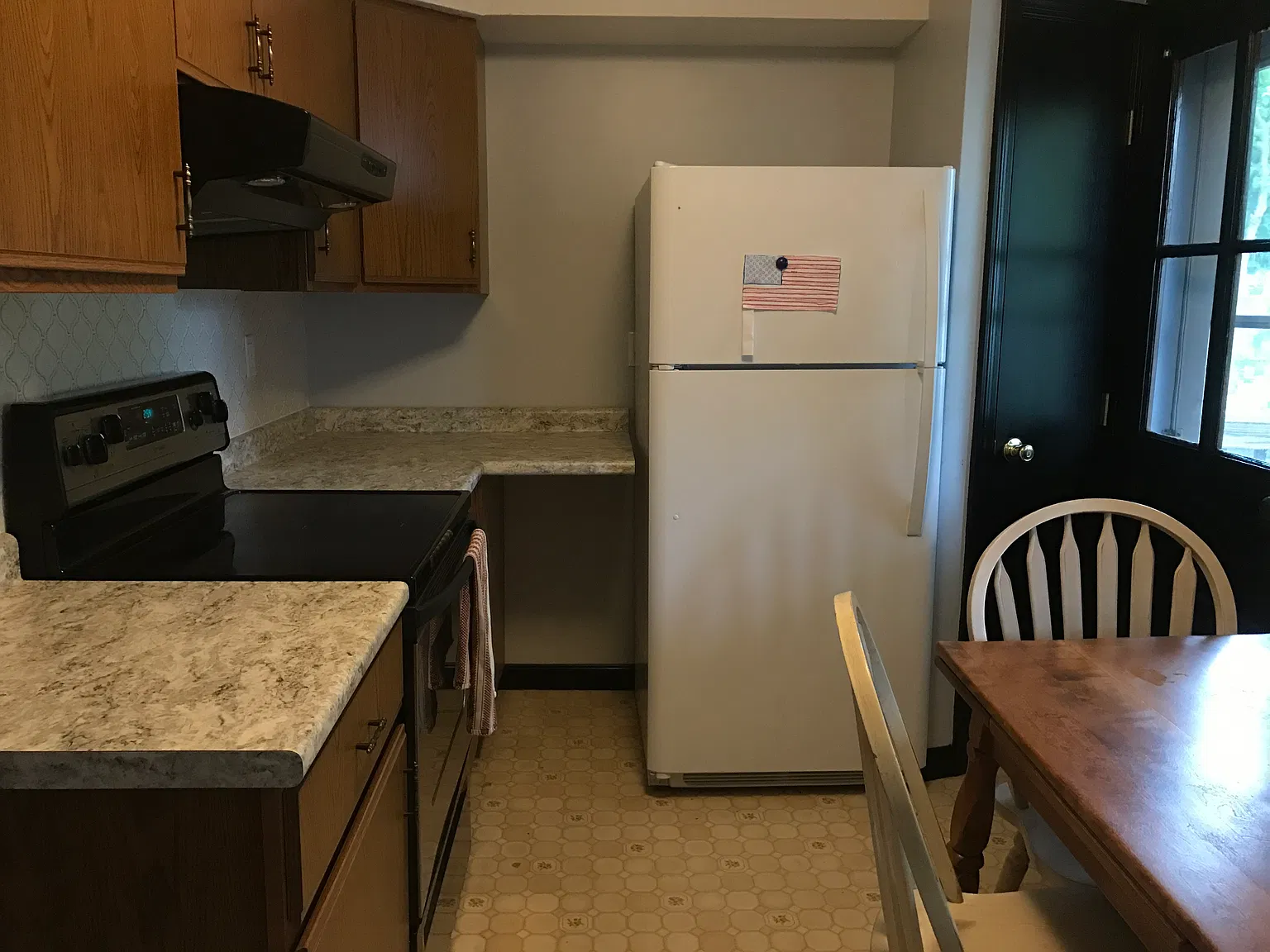 3 bed, 1000 sqft, $1,895 — Photo 2