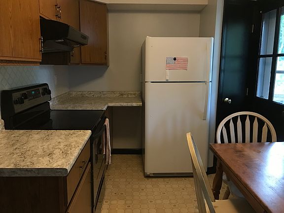 2nd image of 43 Cumberland St #2