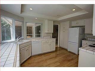 5th image of 369 Saint Andrews Ln
