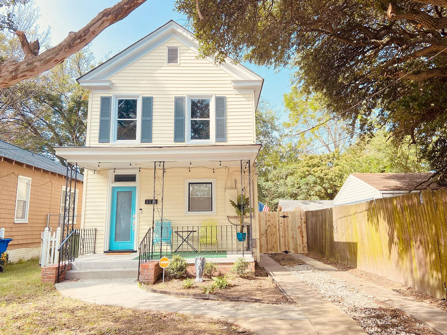 9319 Belgrave Ave — Photo 1