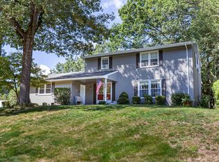 46 Kennedy Rd, Manchester, CT 06042