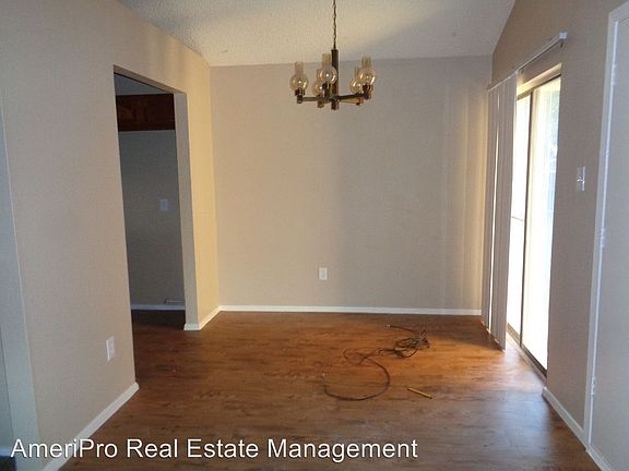 3rd image of 3618 Scranton Ln