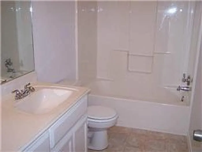 5325 Northridge Blvd — Photo 8