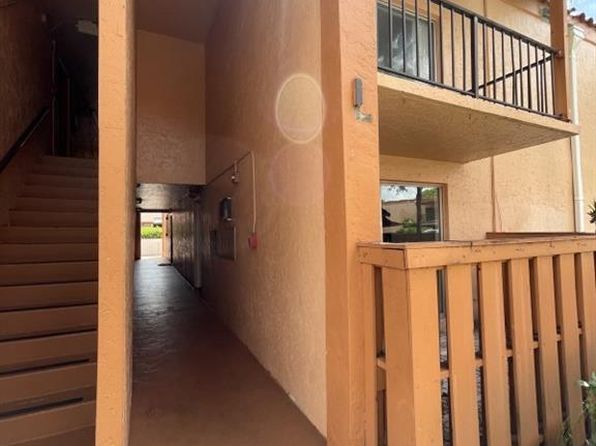 7110 Fairway Dr APT L19