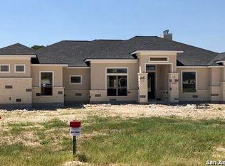 376 Abrego Lake Dr, Floresville, TX 78114