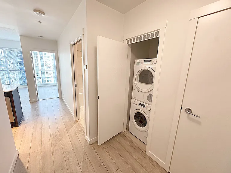 97 W Georgia St #2101 — Photo 6