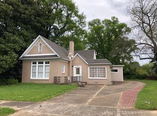 209 6th St S, Amory, MS 38821