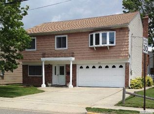 363 S Brookside Ave, Freeport, NY 11520