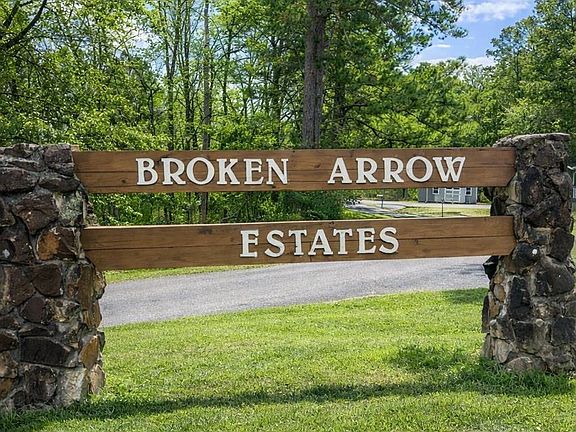 2nd image of 359 Arrowhead Dr