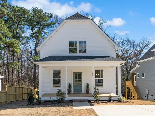 201 N Smith St, Clayton, NC 27520