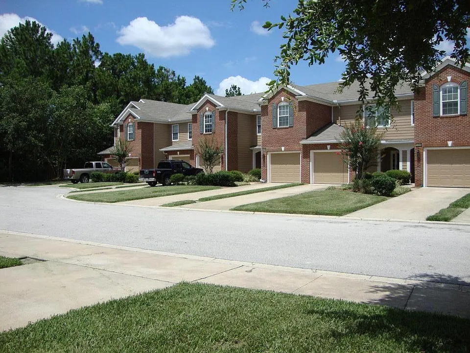13542 Stone Pond Dr
