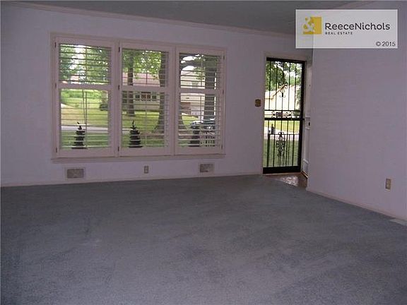 Formal Living room entry