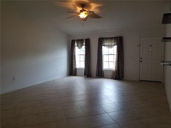 3rd image of 825 Cabaret Ct