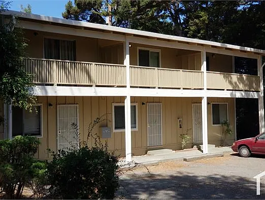 2 bed, 950 sqft, $2,275 — Photo 1