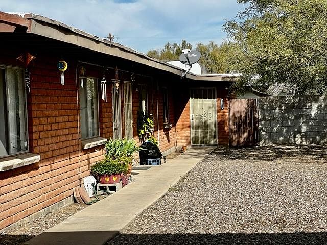 1st image of 2643 N Dodge Blvd