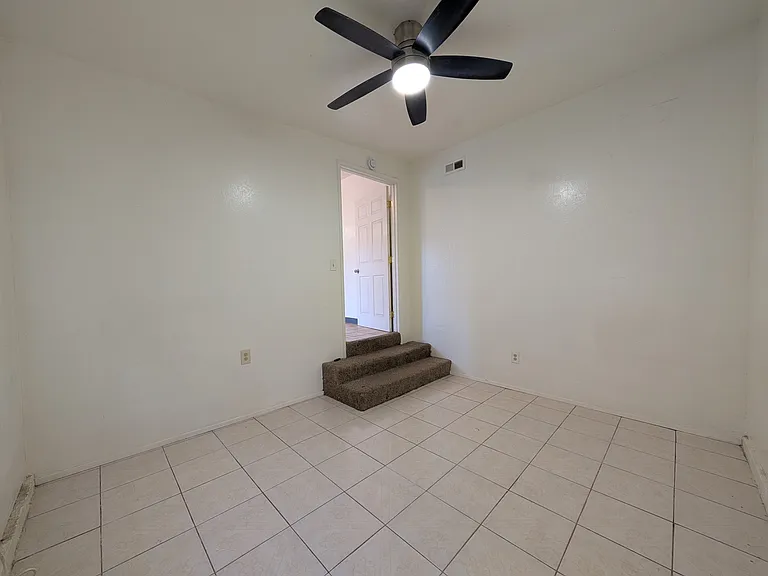 6132 Pembroke Dr — Photo 17