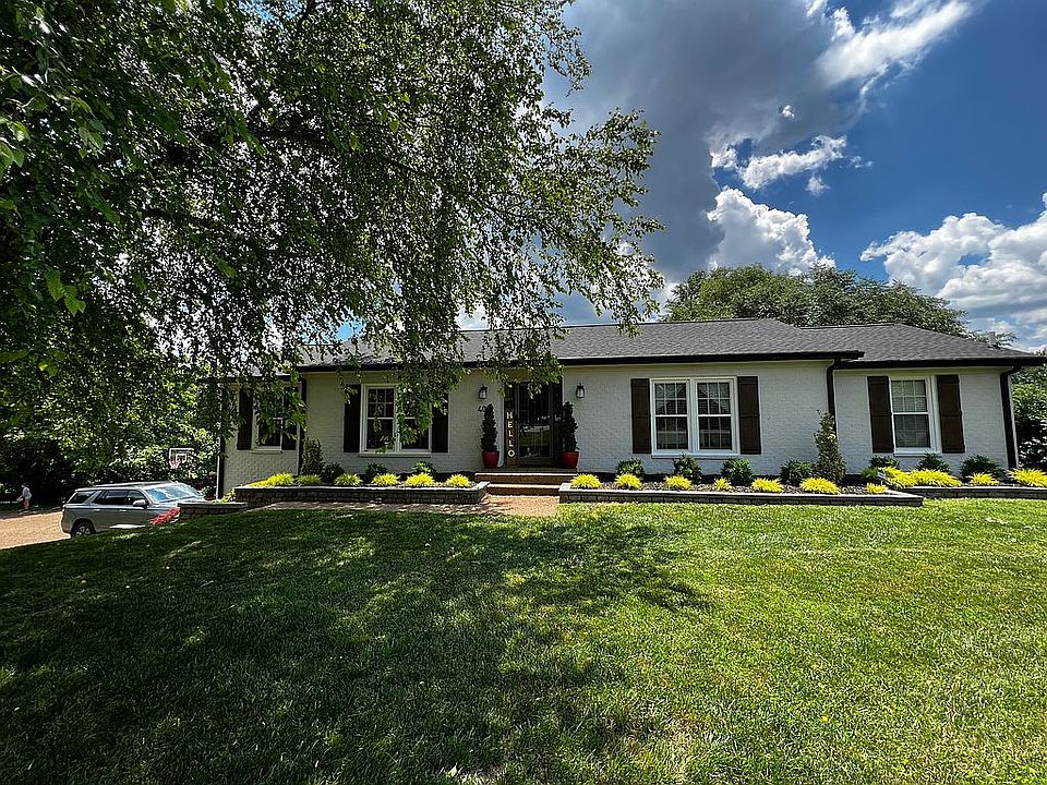1st image of 404 Hermitage Dr