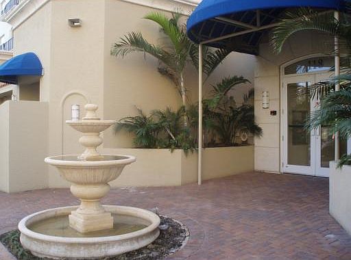 4th image of 118 Zamora Ave