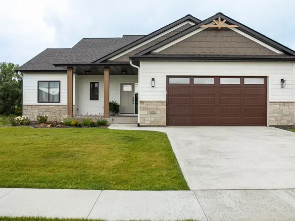 1711 Hadley Creek Dr NE, Rochester, MN 55906