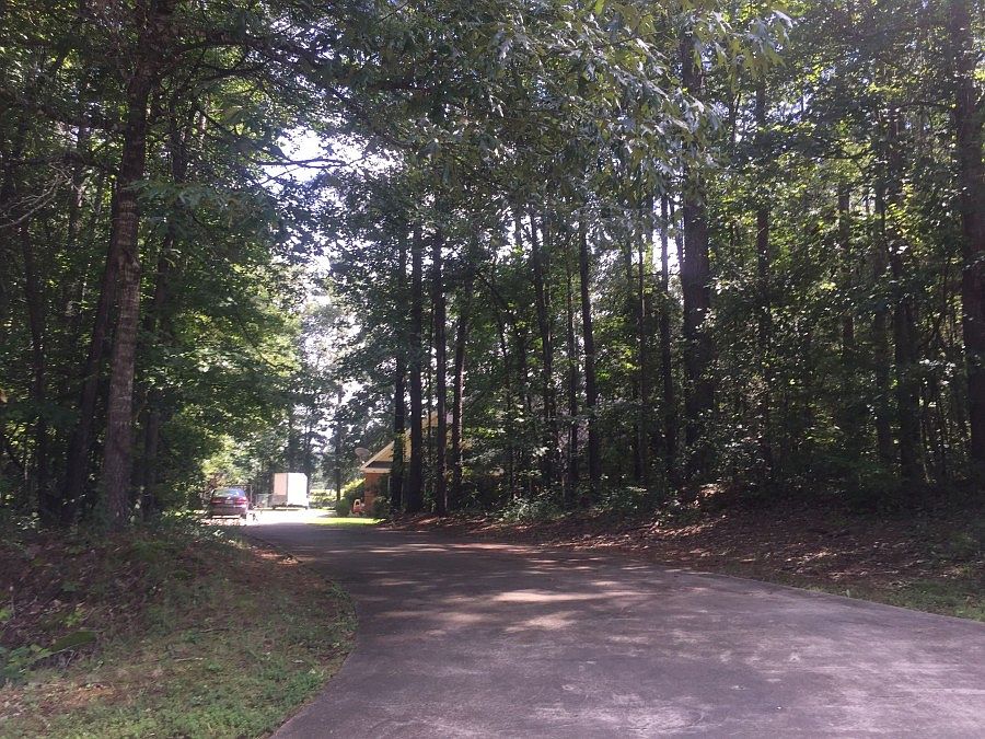 2nd image of 668 Costley Rd