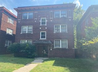 819 E 42nd St APT 1W, Kansas City, MO 64110