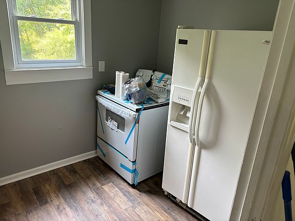 5th image of 122 Ivydale Rd #A