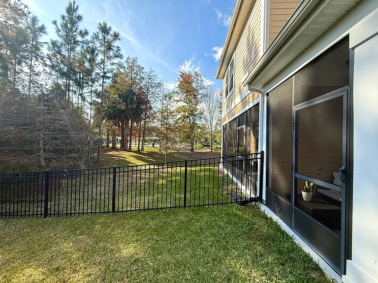 95 Bush Pl — Photo 19