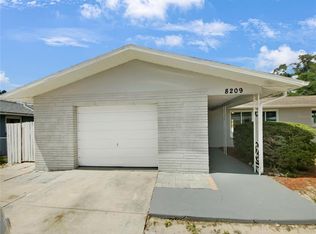 8209 Fox Hollow Dr, Port Richey, FL 34668