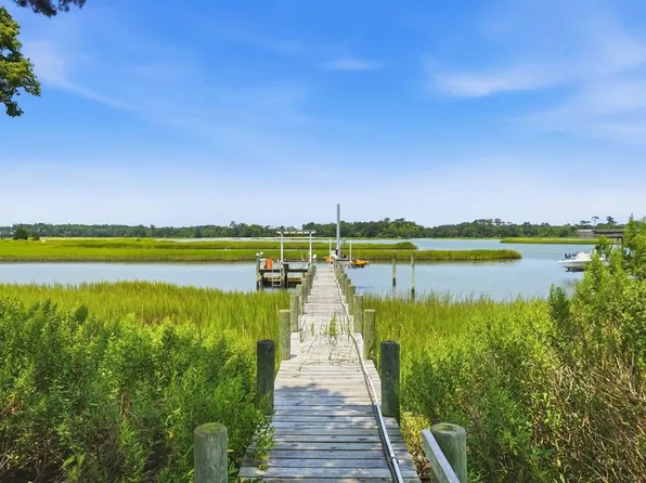2063 Arlington Chase Rd, Cape Charles, VA 23310