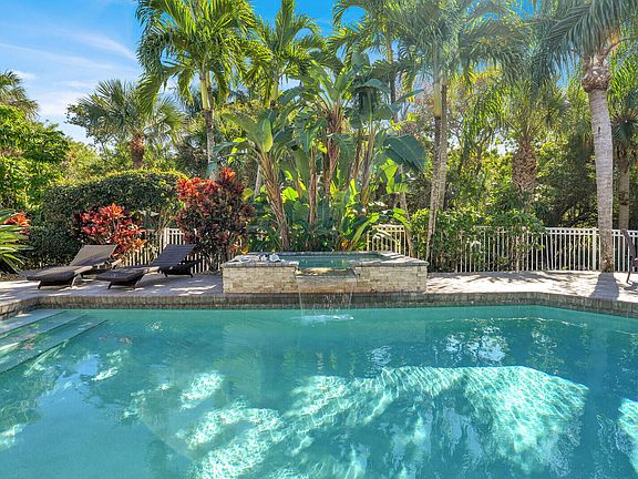 2nd image of 1610 SW Dyer Point Road