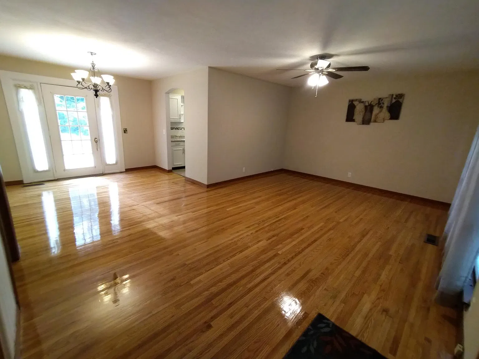 969 Greenhill Dr — Photo 3