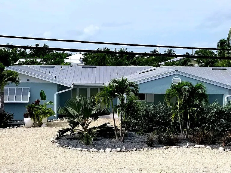 120' wide lot with plenty of parking for car and trailer