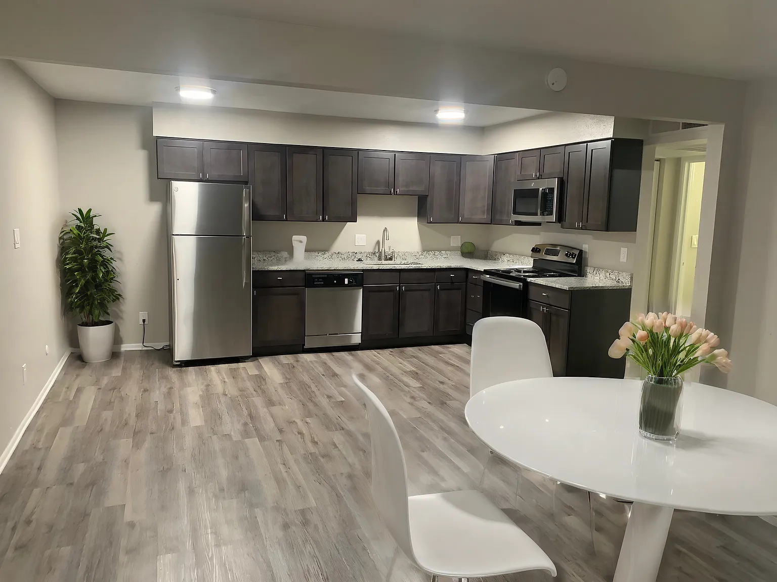 1 bed, 600 sqft, $1,240 — Photo 1