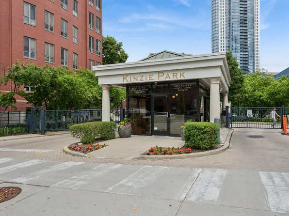 473 N Clinton St, Chicago, IL 60654
