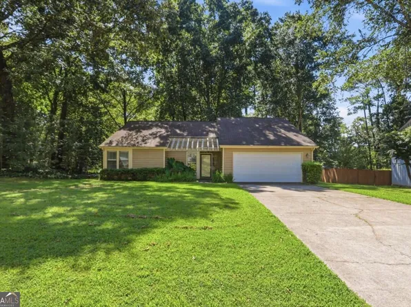 950 Laurel Mill Dr, Roswell, GA 30076
