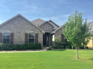 3903 White Lake Dr, Bossier City, LA 71111