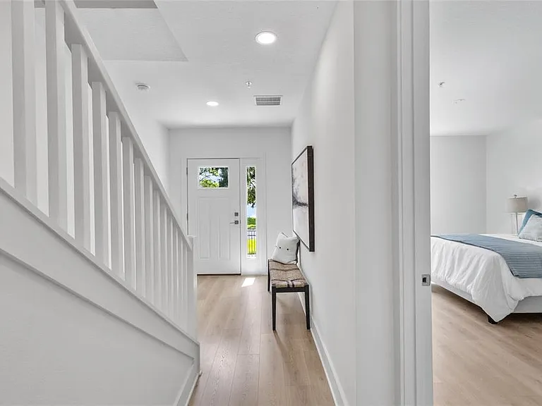 266 Park Lake St #19 — Photo 5