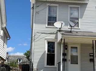 221 W North St, Waynesboro, PA 17268