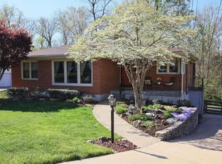 8323 Saint Armands Ct, Louisville, KY 40219